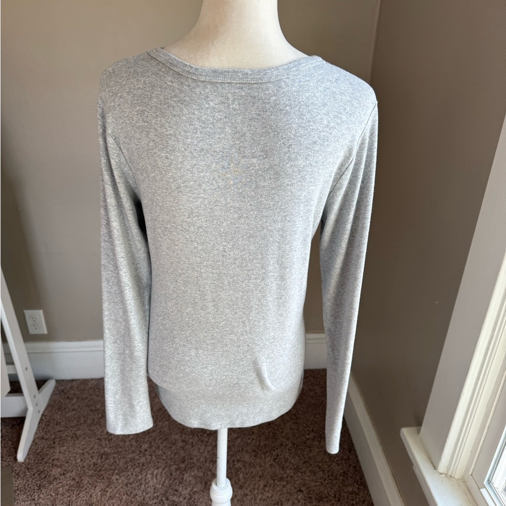 Gap Grey Modern Long Sleeve Tee - Picture 5 of 7